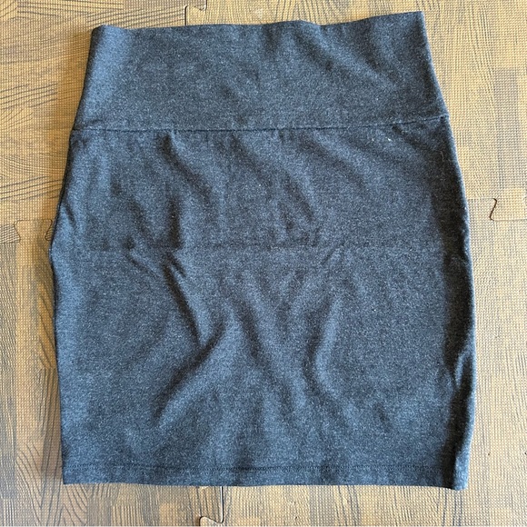 💥3/$17💥 | Charlotte Russe | Grey | High-Waisted Bodycon Mini Skirt | Size S - Picture 2 of 7